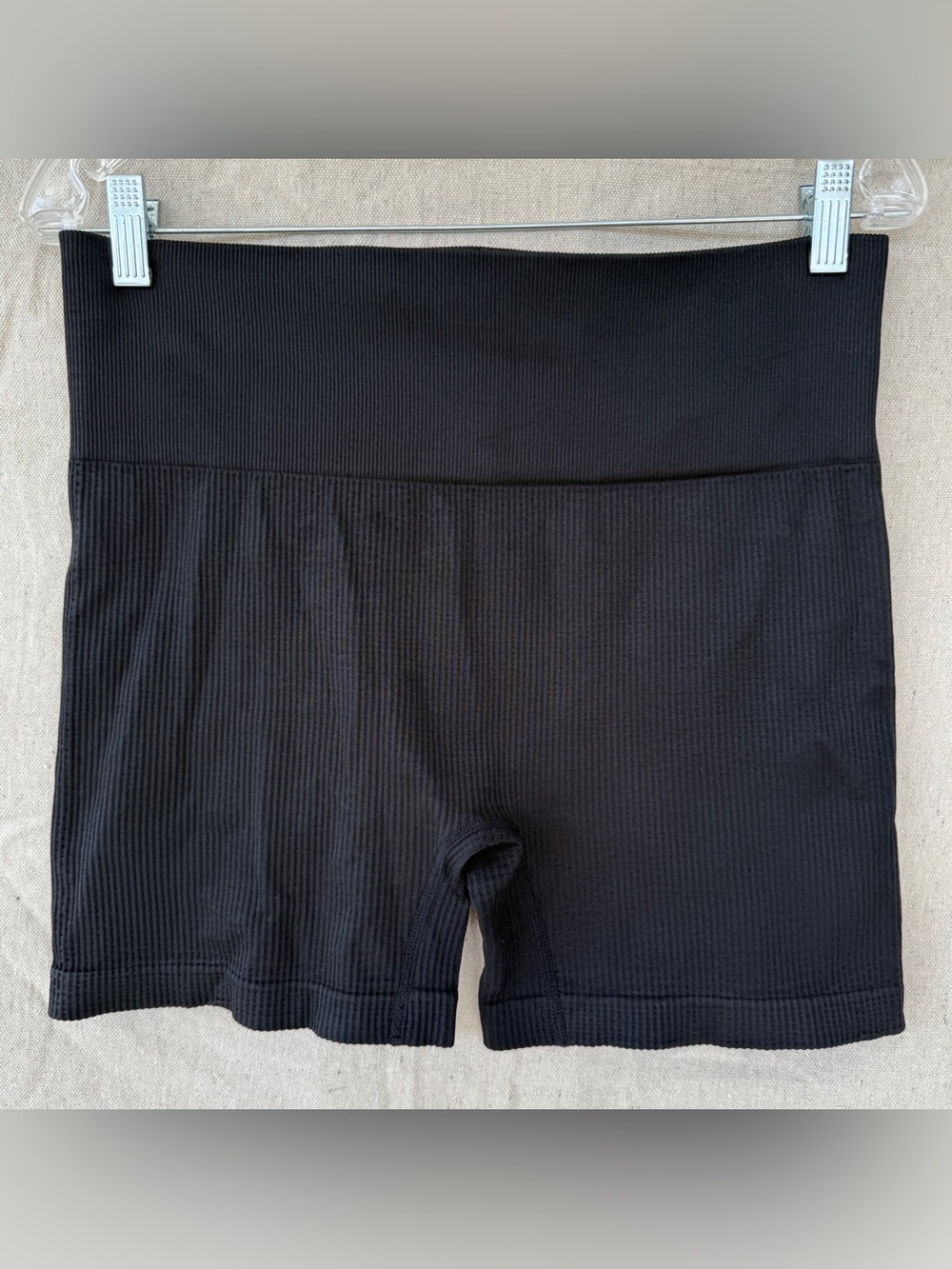 Colsie Size XL Black Ribbed Athletic Workout Shorts